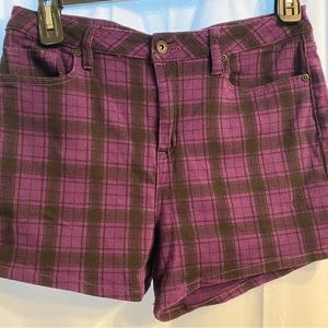 Blackheart brand Purple and black plaid shorts